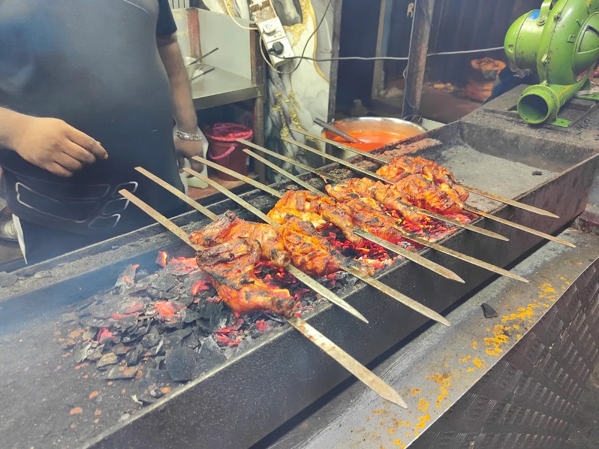 Ruta gastronómica nocturna por Colombo