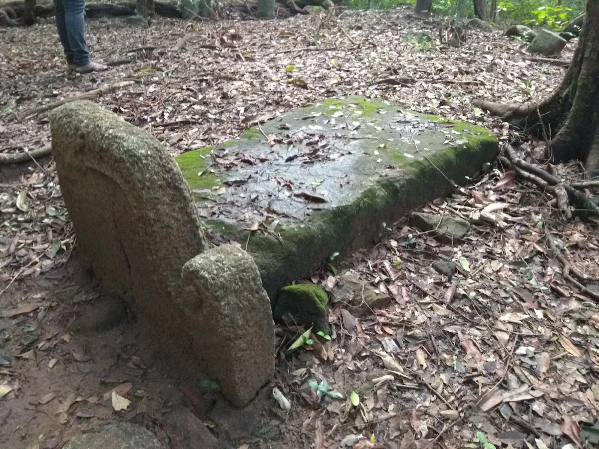 Bosque arqueológico de Kaludiya Pokuna