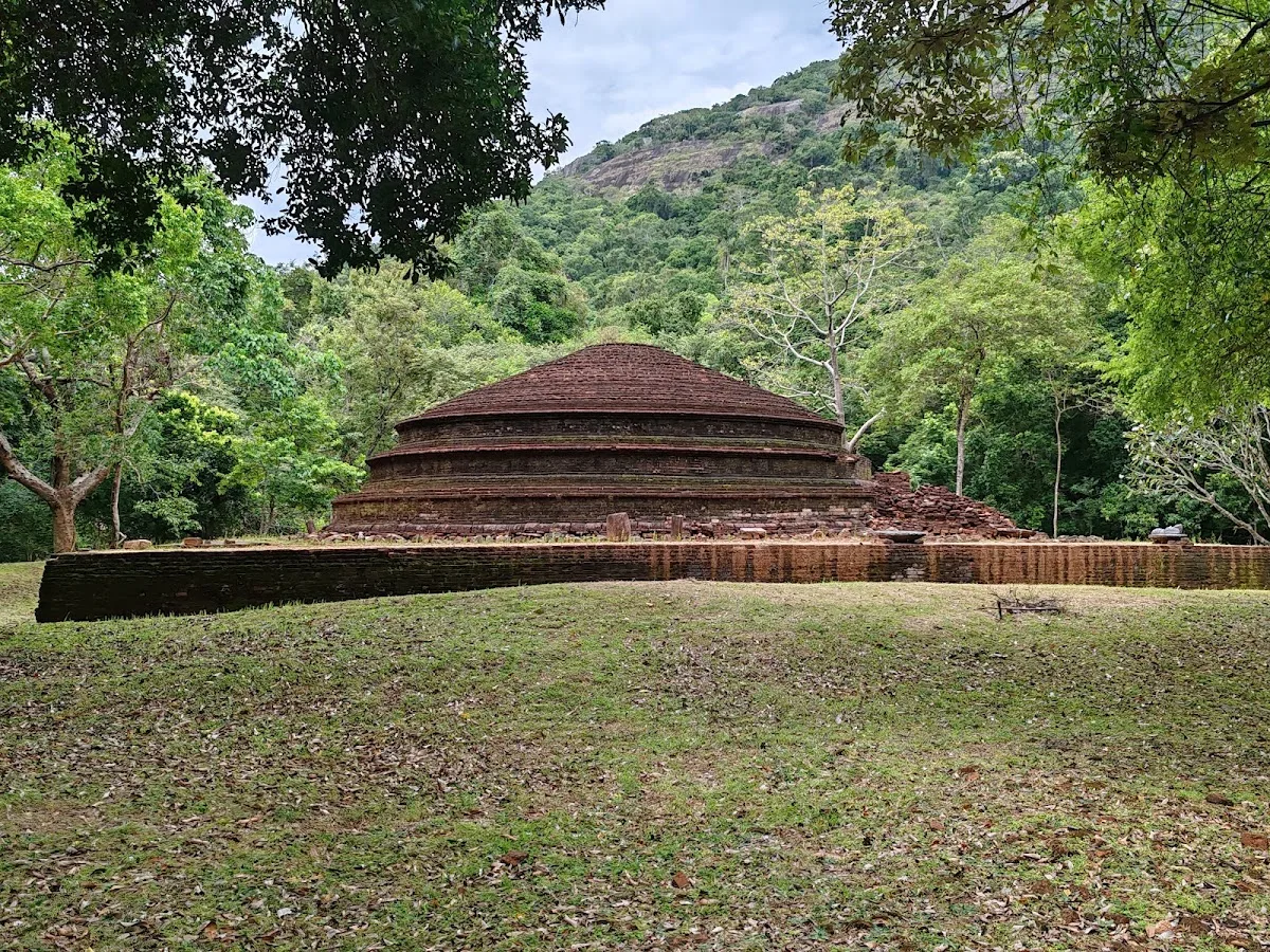 Bosque arqueológico de Kaludiya Pokuna