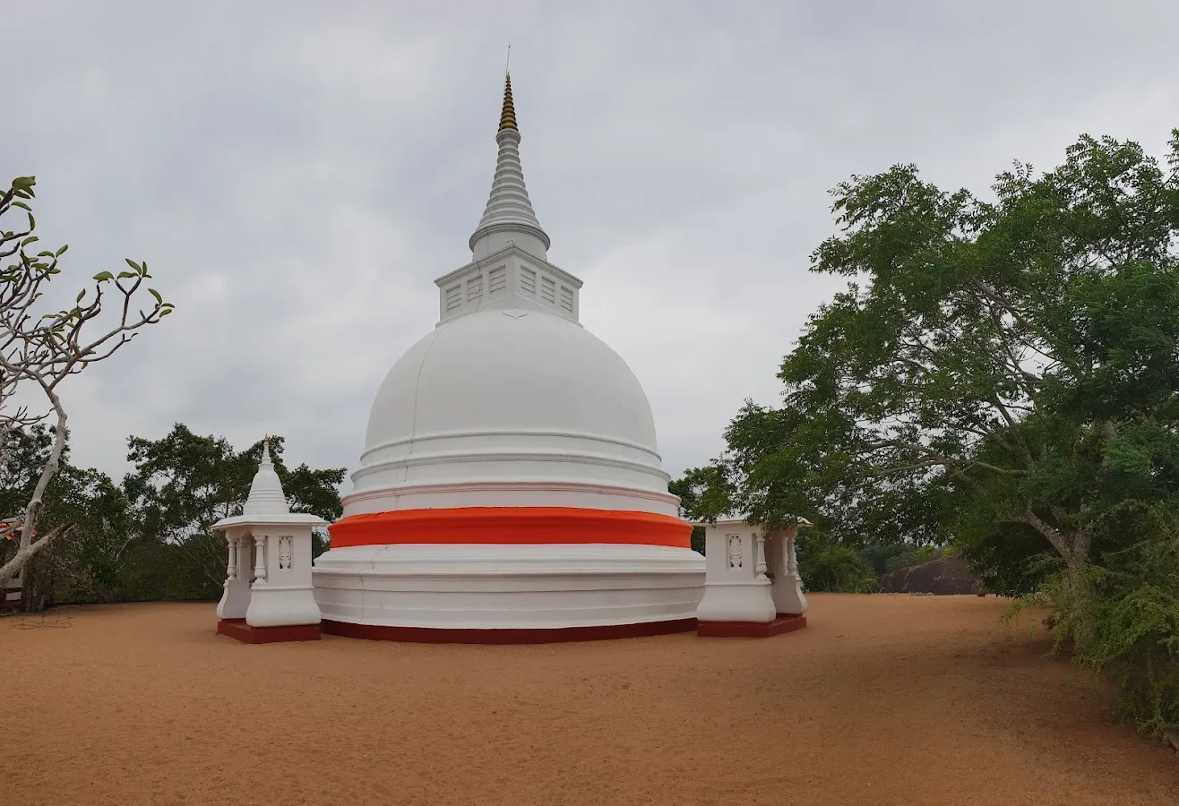 Templo antiguo de Thanthirimale