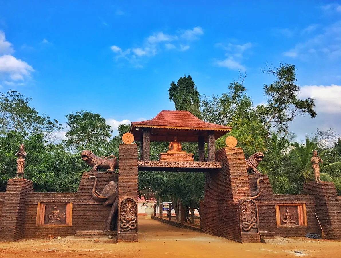 Templo antiguo de Thanthirimale
